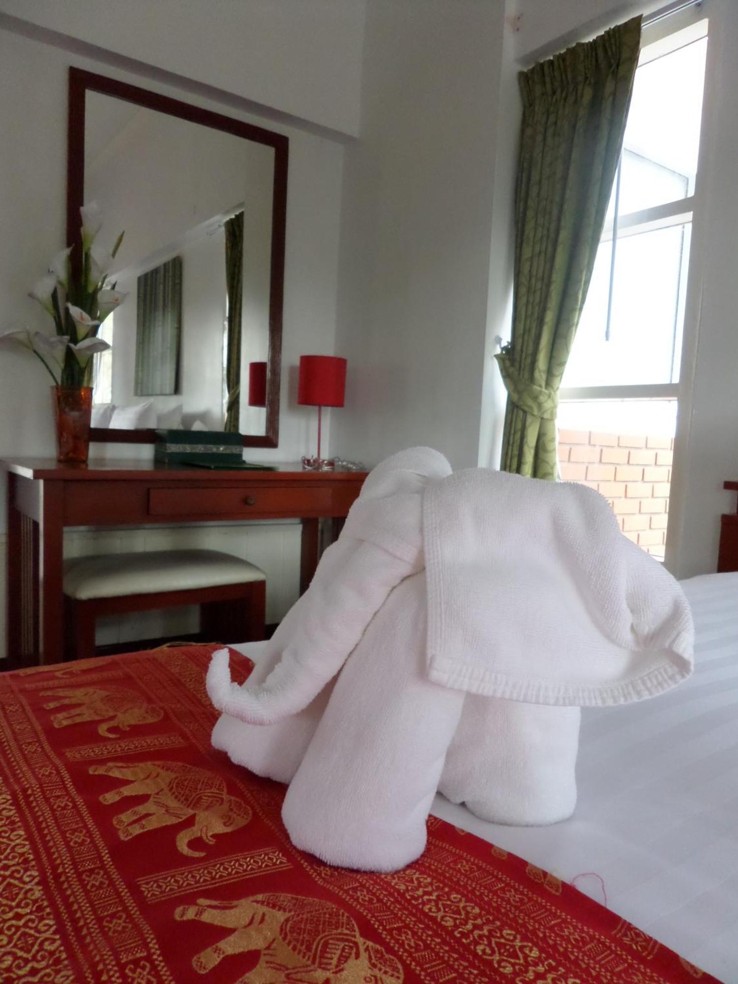 Sappraiwan Elephant Resort & Sanctuary Kaengsopha Номер фото